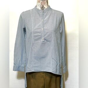 RO & DE Gray and‎ white micro striped tab collar top size XS.